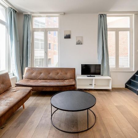 Beautiful Modern Apartment In The Heart Of アントウェルペン エクステリア 写真
