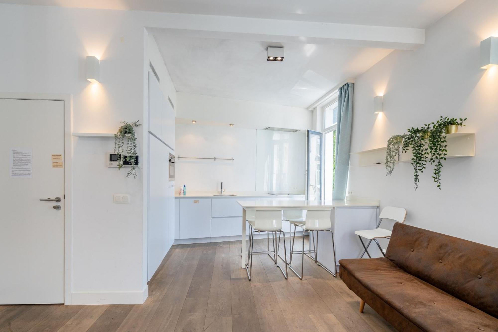 Beautiful Modern Apartment In The Heart Of アントウェルペン エクステリア 写真